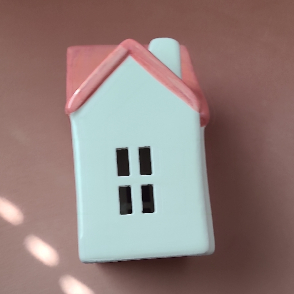 Ceramic House - Picture 9 of 12